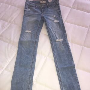 Hollister distressed skinny jeans